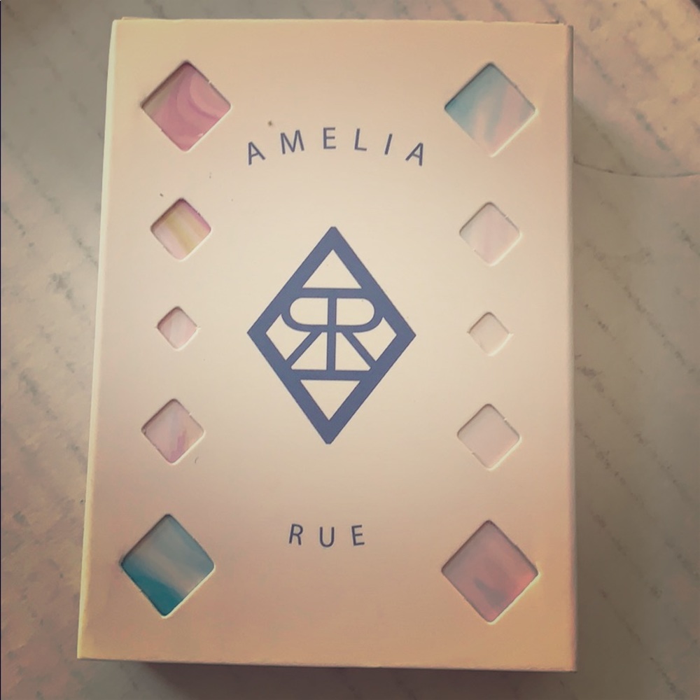 Amelia Rue Curved Bar Necklace